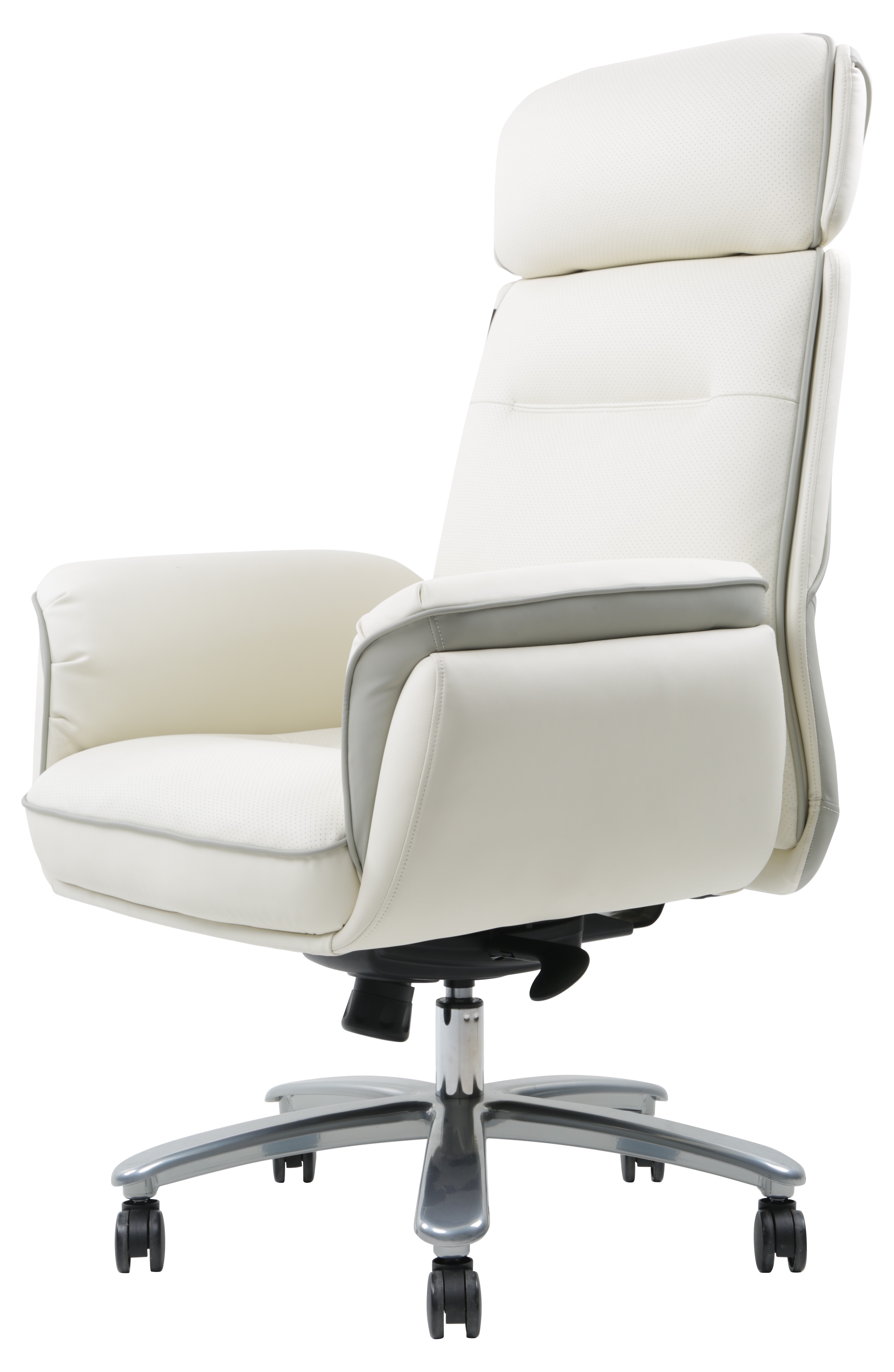 Кабинет руководителя с кожаным креслом